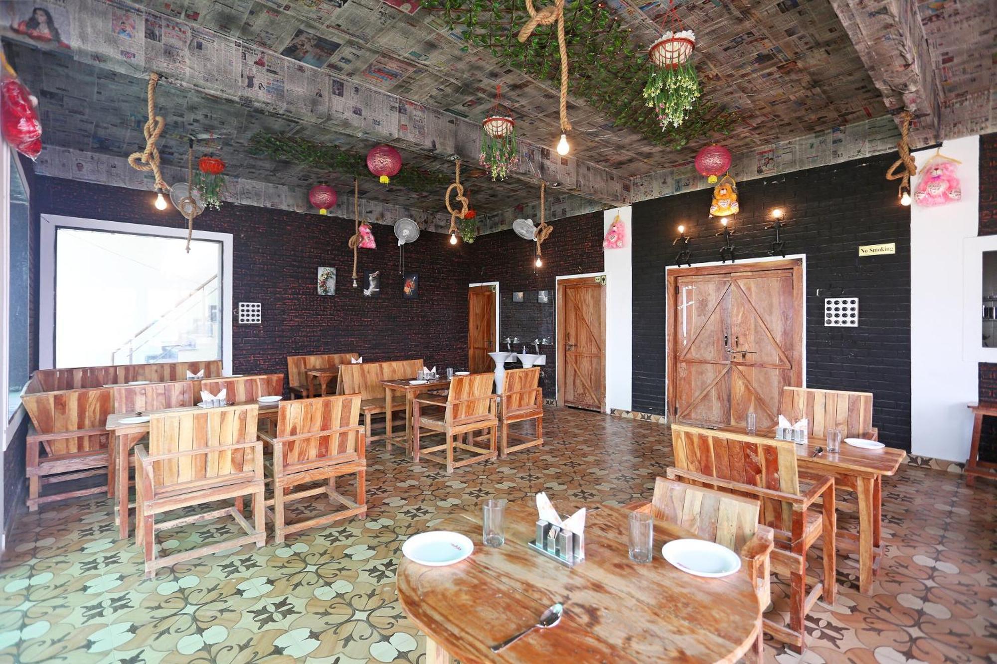 Hotel O Radhika Resort Kota  Buitenkant foto